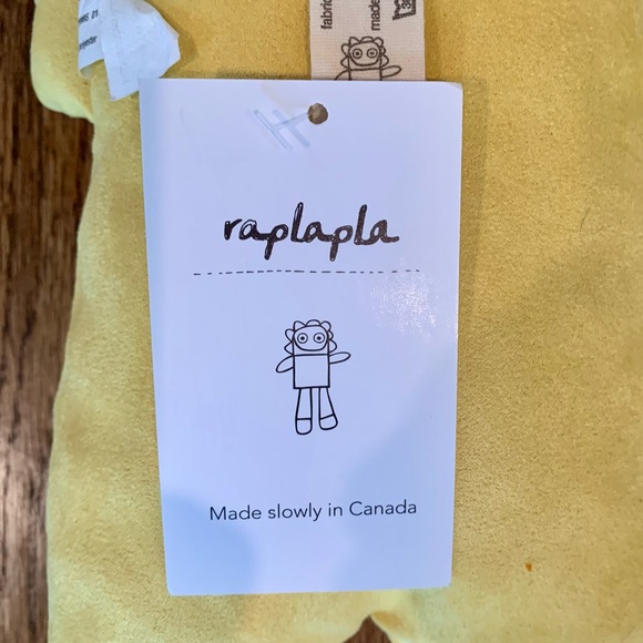 RAPLAPLA Yali the Pig Plush Animal Baby & Kids, yellow, Made In Canada, NWT - Picture 4 of 4